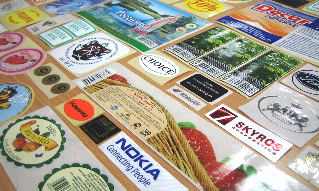 Печать самоклеящихся этикеток в Москве